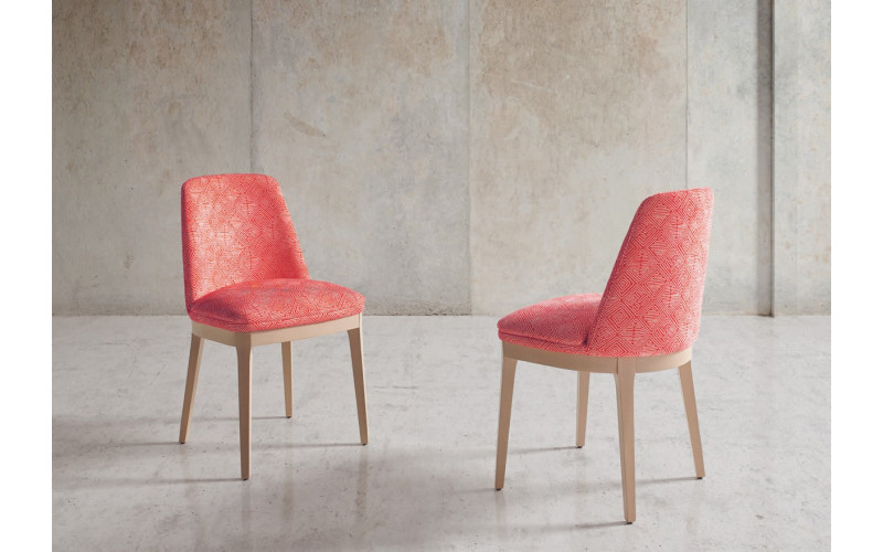 Silla tapizada moderna de comedor modelo Moon de Funcional Mobiliario Altair
