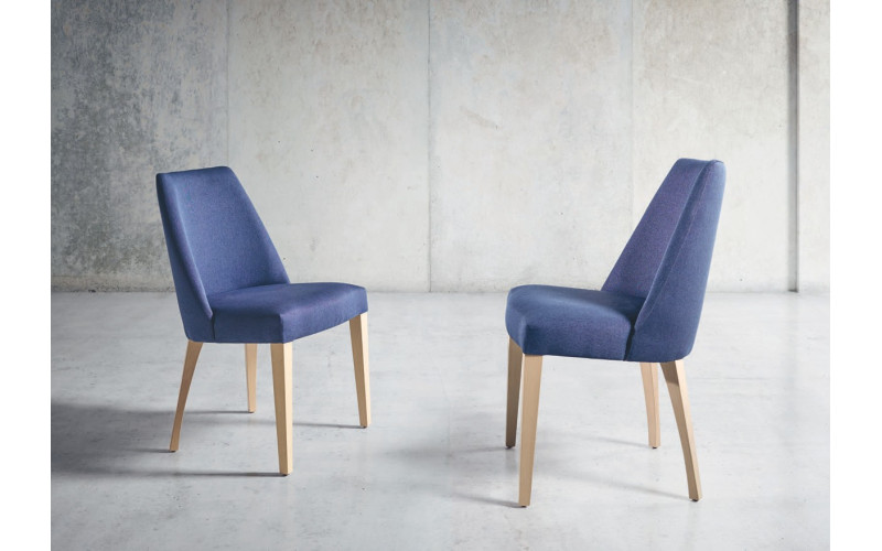 silla tapizada moderna de comedor modelo Florida de Funcional Mobiliario Altair.jpg