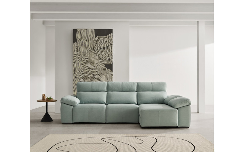 Sofá chaiselongue con diseño moderno modelo Magú con asientos de relax eléctricos de Reyes Ordoñez