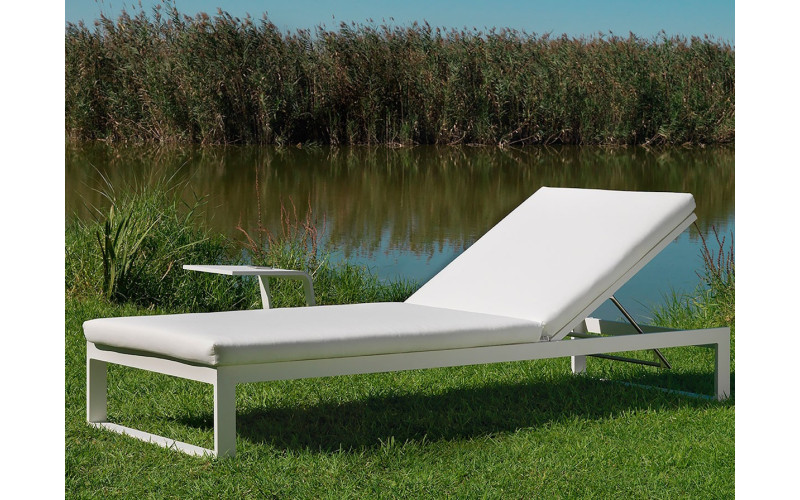 Tumbona modelo Nerja para la terraza o el jardín de Arkimueble