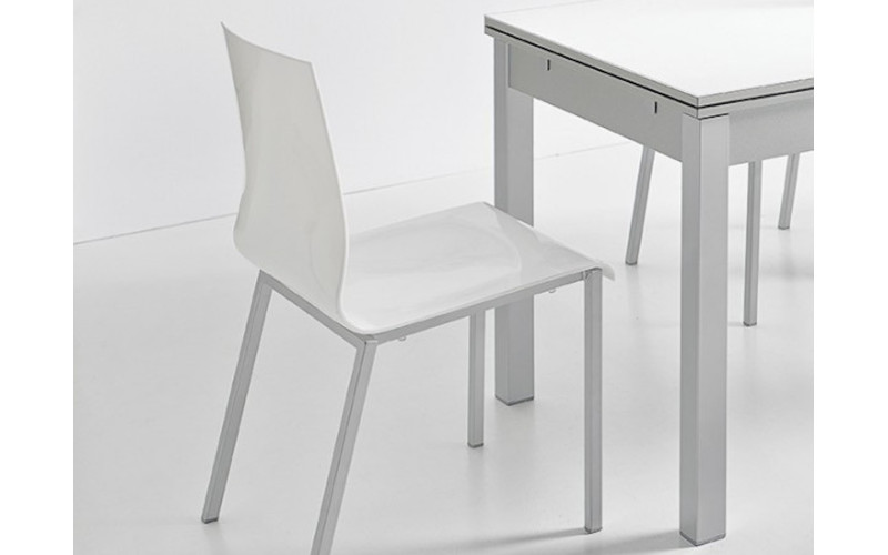 Silla de cocina con diseño moderno modelo laura de Velasco