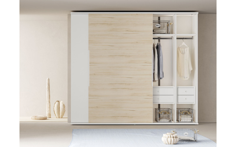 Armario de puertas correderas con diseño moderno de Lagrama adapta 15
