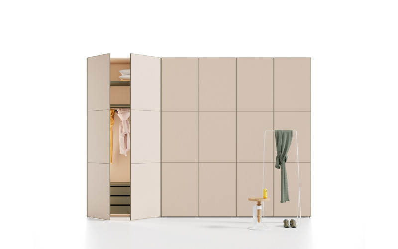 Armario de puertas batientes con estilo moderno de JJP modelo next 24