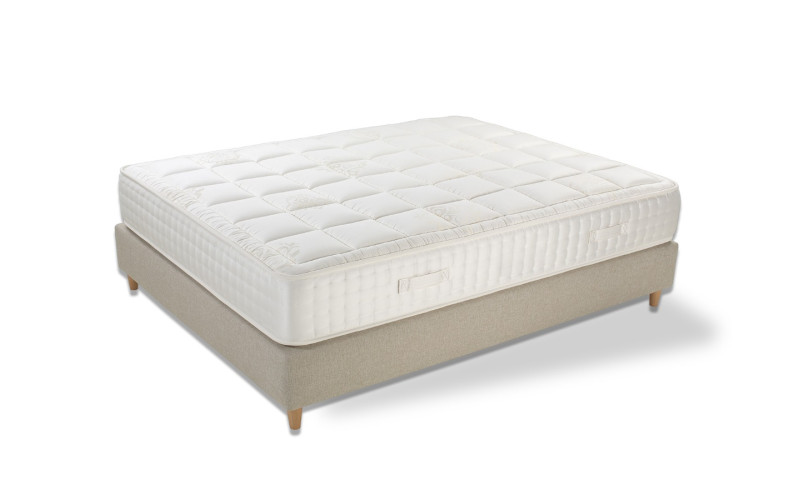 Colchón de muelles Aura con Terfeel® y 29 cm de altura para un descanso fresco, ergonómico y con alivio de la presión.