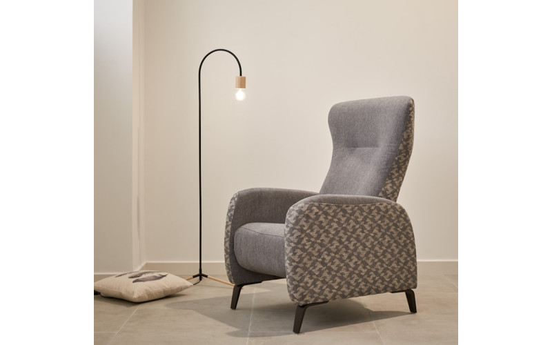 Sillón moderno de relax apertura manual o eléctrico modelo Menta con diseño minimalista de Reyes Ordoñez
