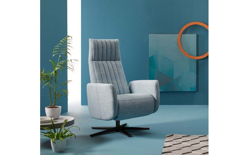 Sillón moderno de relax apertura manual o eléctrica modelo Tempo con diseño minimalista de Reyes Ordoñez