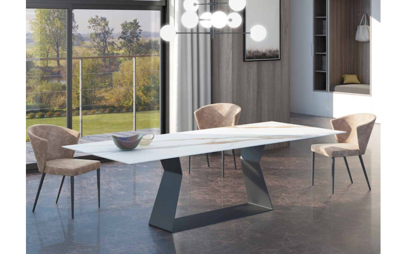Mesa de comedor moderna tapa porcelánico modelo Nadia con diseño elegante y minimalista de Tadel Grup