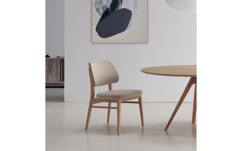 Silla comedor con diseño moderno modelo Meta de Modesto Navarro