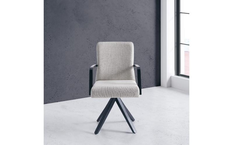 Sillón giratorio de comedor con diseño moderno modelo Trébol de Modesto Navarro