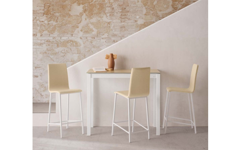 Taburete de cocina tapizado con diseño moderno modelo Tania de Velasco