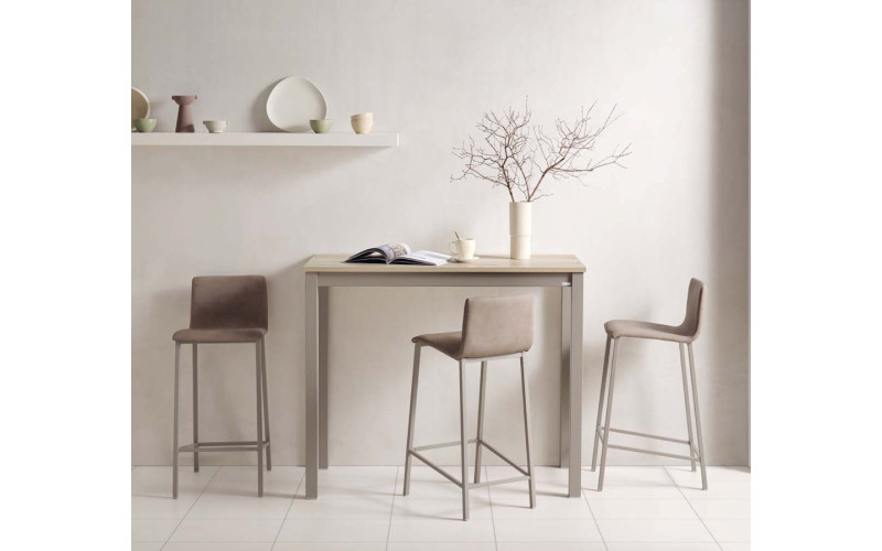 Taburete de cocina tapizado con diseño moderno modelo Zeus de Velasco