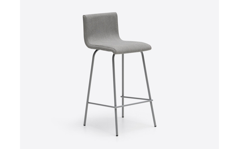 Taburete de cocina con diseño moderno tapizado modelo Vega tapizado de Cauxi