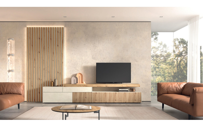 Mueble de salón con paneles alistonados e iluminación integrada que aporta una sensación más cálida, y ordenada al ambiente