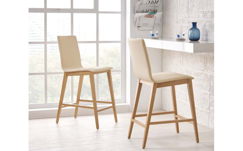 Taburete de cocina tapizado con diseño moderno modelo Sada de Velasco