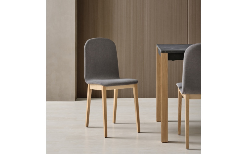 Silla de cocina tapizada con diseño moderno modelo Rania de Velasco